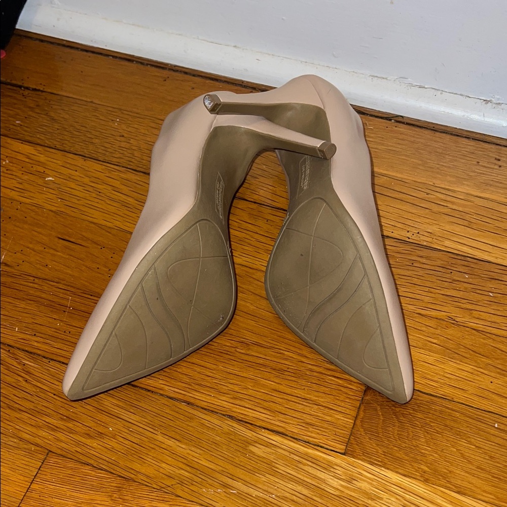 Christian Siriano Nude Heels - Picture 3 of 5